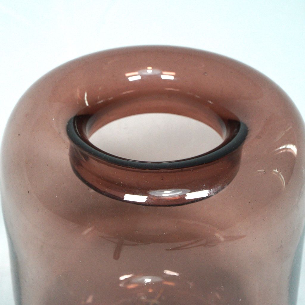 Aplastado con Cuello Rosa